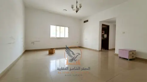 للإيجار في عجمان: شقة غرفة وصالة بشارع الملك فيصل بسعر 25 ألف سنوياً