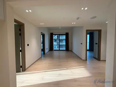 Spacious layout | Prime Location | Vacant