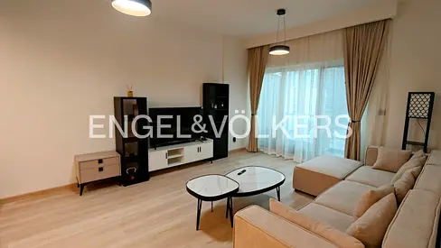 Internal Facing | Furnished | Modern