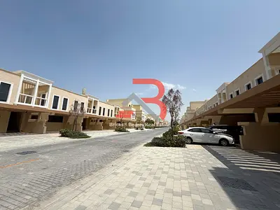 فيلا فسيحة من 5 غرف نوم | مالطا 2 | مساحات خارجية متعددة