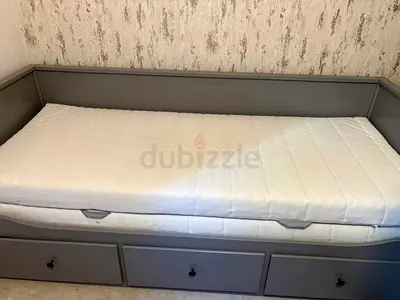 Ikea hemnes daybed with mattress and storage drawers