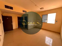 Large space / Prime and vibrant location / Close to services and amenities