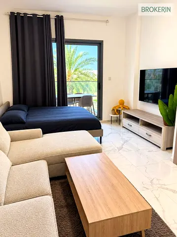 LOW FLOOR UNIT | VIEW OF POOL | EASY CONNECTIONS