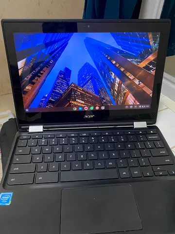 Chrome book with tablet