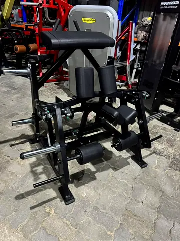 HAMMER STRENGTH
ISO-LATERAL KNEELING LEG CURL - AED 6500