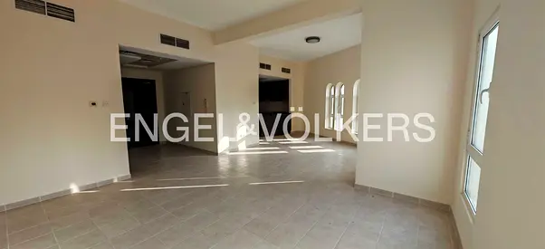 Spacious | Laundry | Multiple options