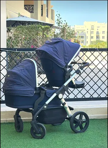 Double stroller / travel system with bassinet - good condition