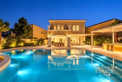 Large Plot Turnkey 4 Bed in Prime Location