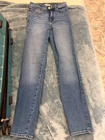 Light blue skinny women's jeans - size unclear, gently used