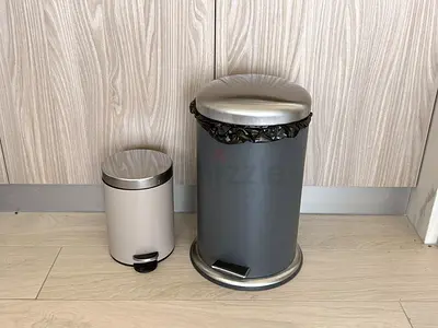 Small Beige Pedal Bin (Step Bin) with Stainless Lid