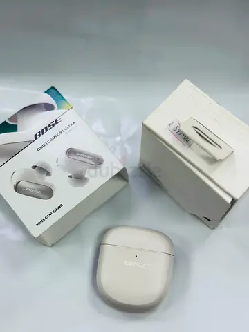 Bose QuietComfort Ultra Earbuds - White (With Case & Box)