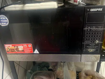 Geepas 25L Microwave Oven - not working, need repair