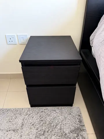 Dark wood 2-drawer bedside table / nightstand - good condition