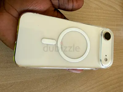 iPhone 17 Air  iPhone with clear MagSafe case