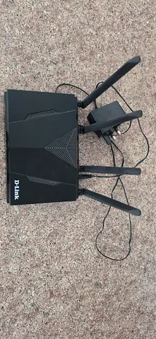 D-Link Wireless Router with Power Adapter – Good Working Condition