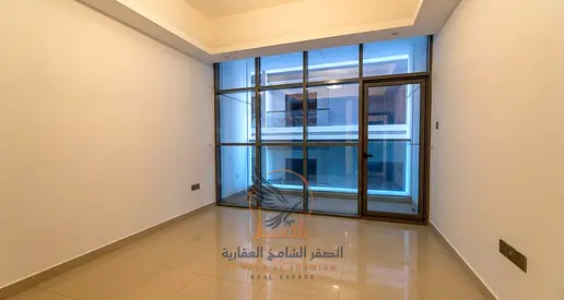 غرفة وصالة للإيجار السنوي في برج غلفا عجمان  شارع خليفة | بلكونة | 2 حمام | جيم ومسبح | 40,000 درهم