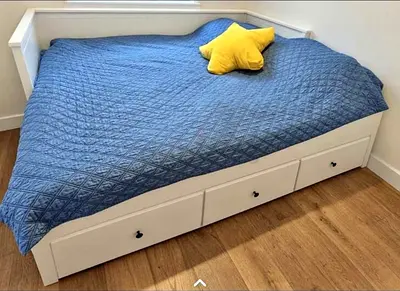 ikea hemnes daybed with 2 mattresses - great condition