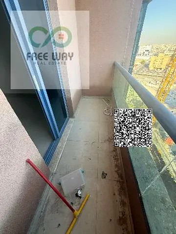لايجار السنوى بعجمان فى النعيميه 1 استدديو مساحات كبيره بلكونه