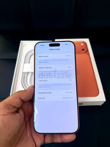 Iphone 17 pro max 256 under warranty apple