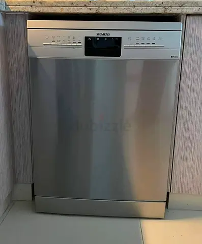 Siemens Freestanding iQ300 Dishwasher