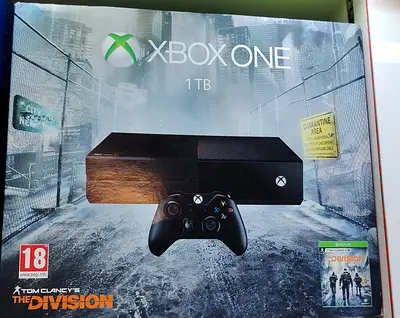 Xbox One 1TB console with controller (The Division bundle) - Good condition