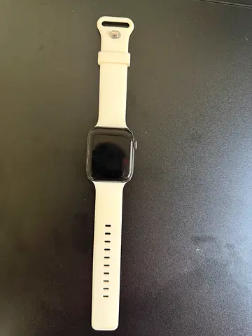 Apple watch Series 6 with charger