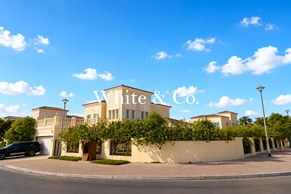 3 BEDROOM | PRIME CORNER | PARK FACING