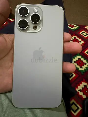 Iphone 15 pro max sim not working