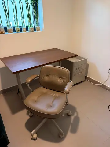 Office Set – Desk, Leather Chair & Drawer Unit = 1100
