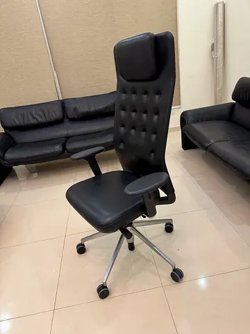Vitra ID Trim L Office Chair swivel adjustable height and armrests reclining back black leather