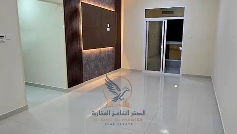 شقه غرفتين وصاله وبلكونه مساحه كبيره وخزائن بالحائط وموقع متميز لايجار السنوي في عجمان