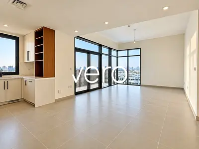 Corner Unit | Boulevard View | Low Floor