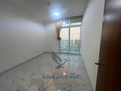 شقة غرفتين وصالة للإيجار في أبراج الواحة | إطلالة بحرية | بلكونتان | 49,000 درهم