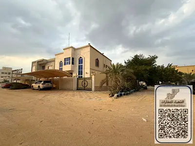 فيلا كورنر فاخره للبيع بأرقى مناطق عجمان بالروضة1.
