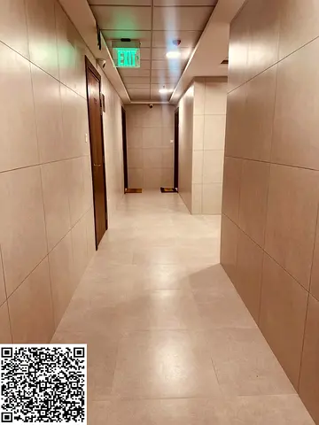 ✨ مفروشة بالكامل | مساحة واسعة (1000 قدم مربع) | موقف سيارات | الدفع على 4 دفعات | السعر قابل للتفاوض قليلاً