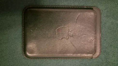 ​Original Apple MagSafe Leather Wallet (Sequoia Green / Dark Green)