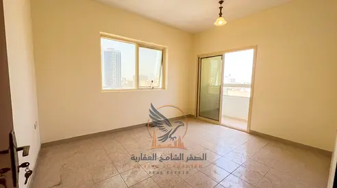 غرفتين وصالة للإيجار السنوي في الراشدية 2 بالقرب من حديقة السيدات حمامين بلكونة اطلالة مفتوحة جاهزة للسكن