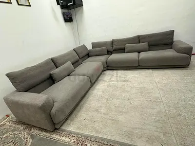 Selling chattles&more corner sofa