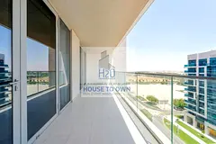 Modern 1BR Apartment | Street View | Spacious Living
