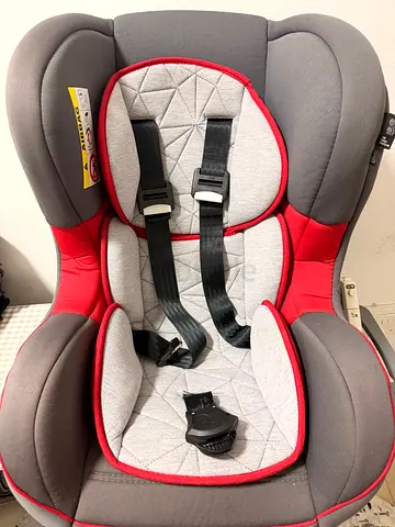 Baby car seat (infant/toddler) in good condition