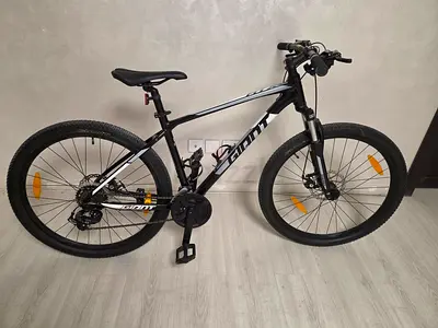 Giant Mountain Bike - 26" Hardtail, Good Condition