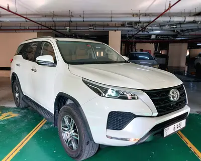 2021 Toyota FORTUNER photo 3