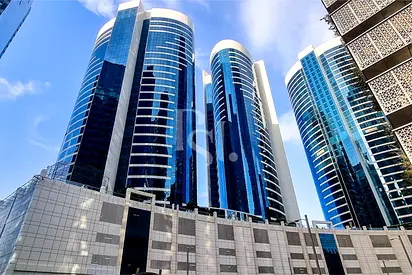 Partial Sea View | High Floor | Community view