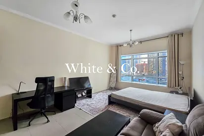Spacious Layout I Lake view | Vacant Now
