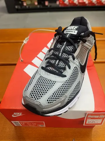 Nike Air vomero 5