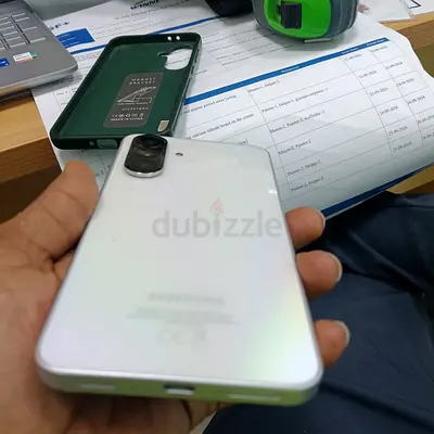 Samsung smartphone - white, good working condition