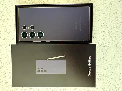 Samsung Galaxy S24 Ultra - Boxed, Excellent Condition. Samsung care December 2026