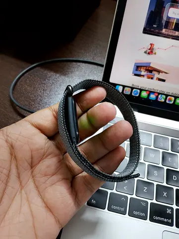 Fitbit air with Milanese loop band — working condition