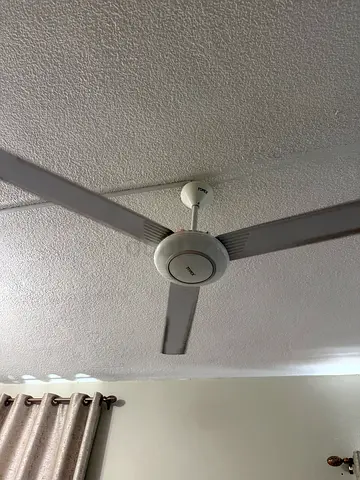 3-blade ceiling fan in good working condition