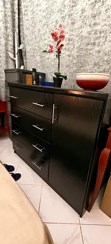 Dark Wood 6-Drawer Dresser / Sideboard in Good Condition
